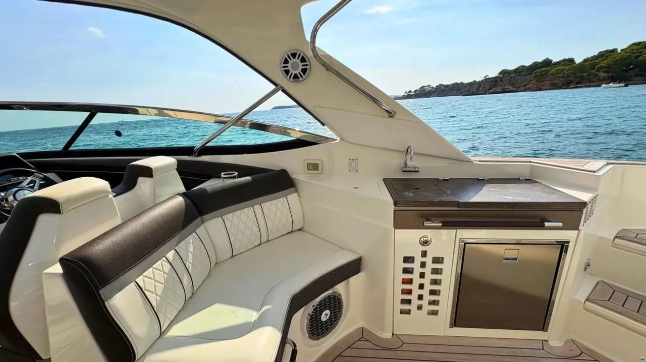 Sea Ray SLX 350