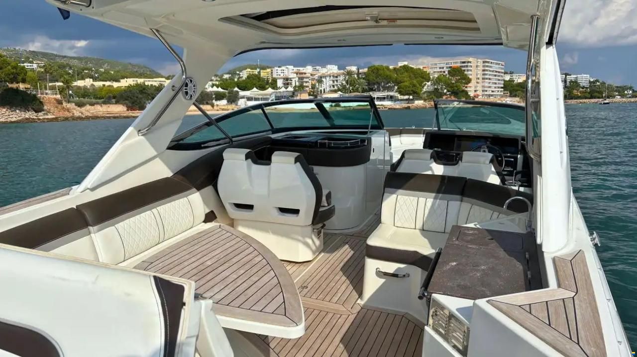 Sea Ray SLX 350