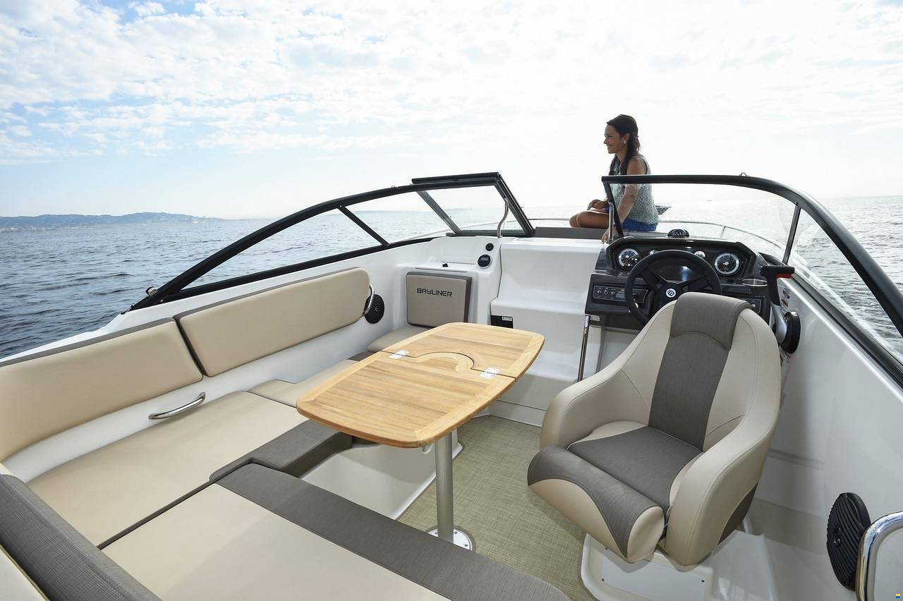 Bayliner VR5 CU