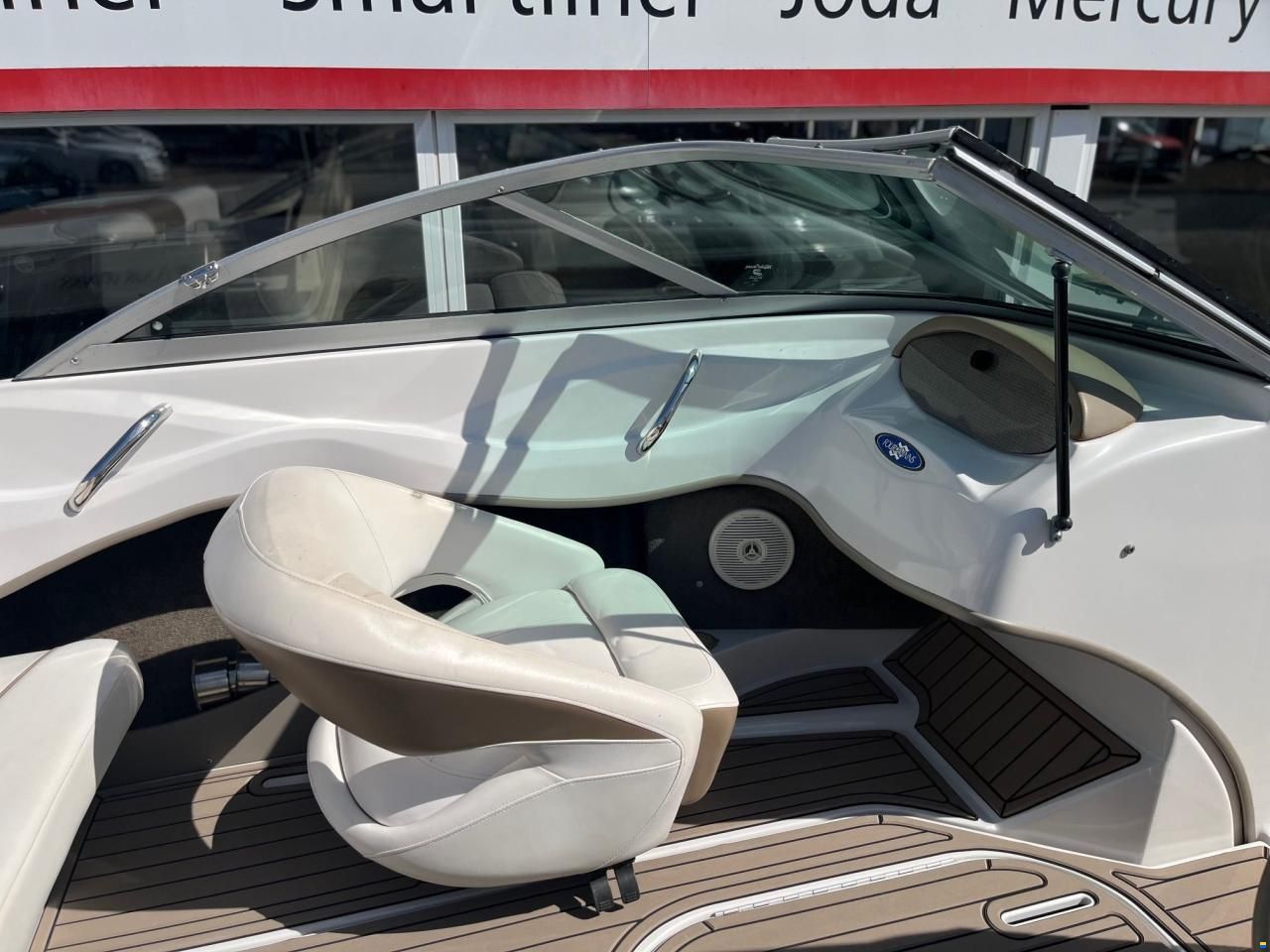 Four Winns H180 med 135 hk Volvo Penta 135 hk 3,0L