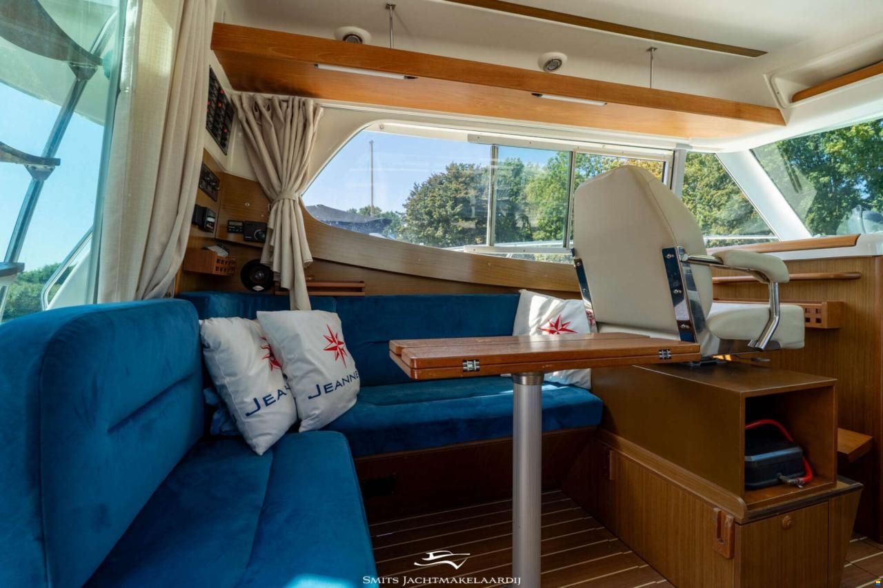 Jeanneau Merry Fisher 9.25 Flybridge