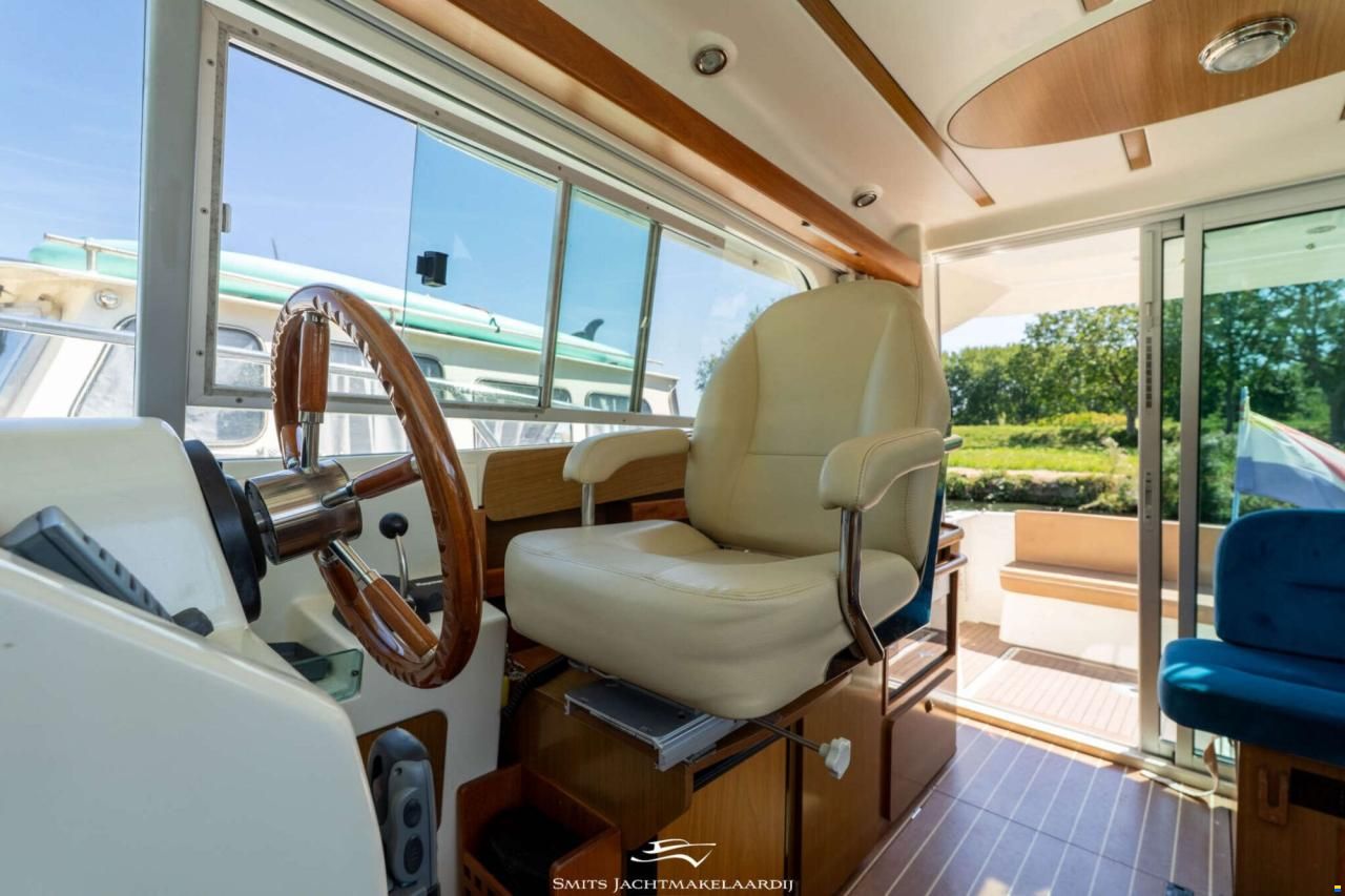 Jeanneau Merry Fisher 9.25 Flybridge
