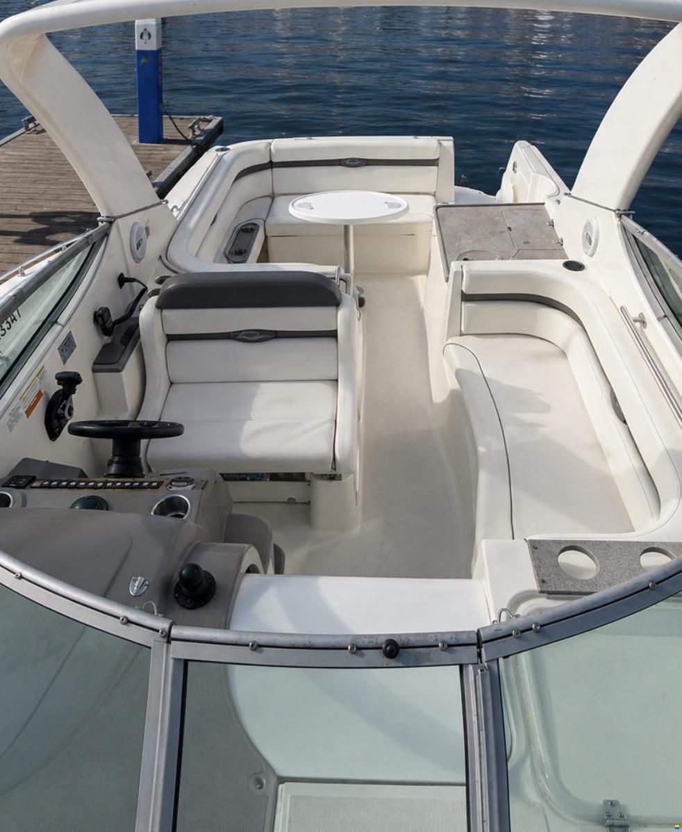 Rinker 280 Express Cruiser