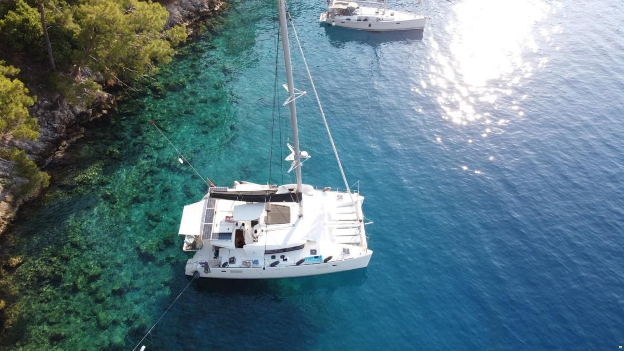 Lagoon 450 F