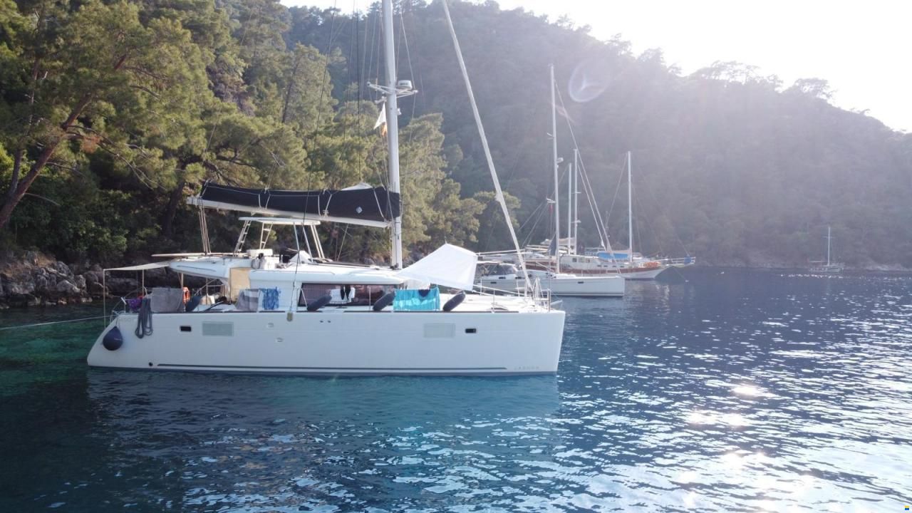 Lagoon 450 F