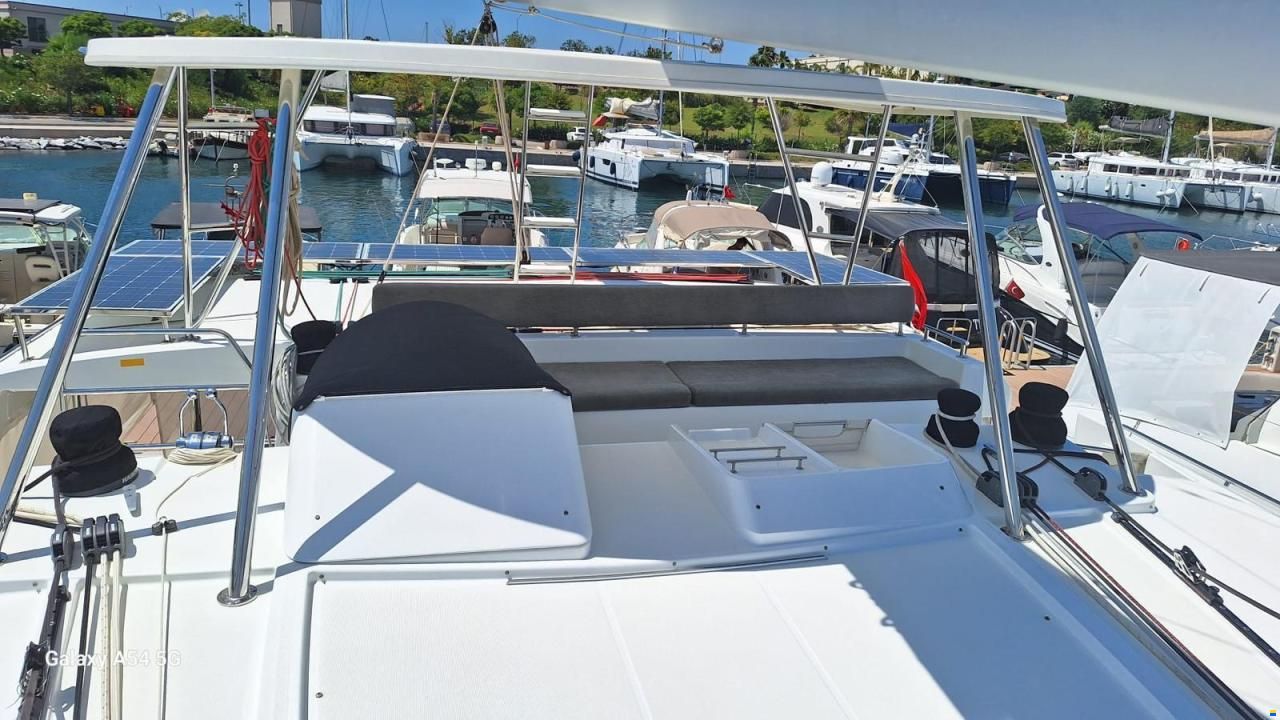 Lagoon 450 F
