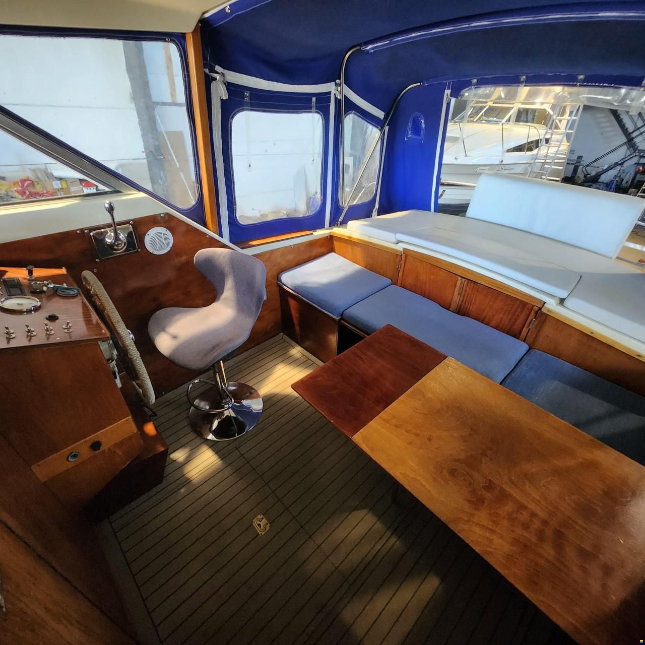 Marco Yachts 810 AK