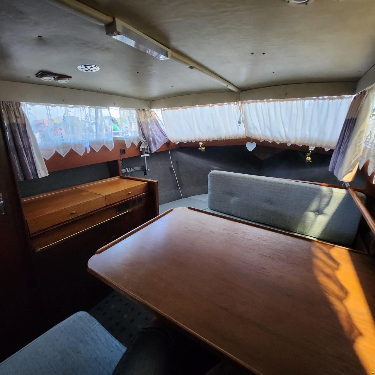 Marco Yachts 810 AK