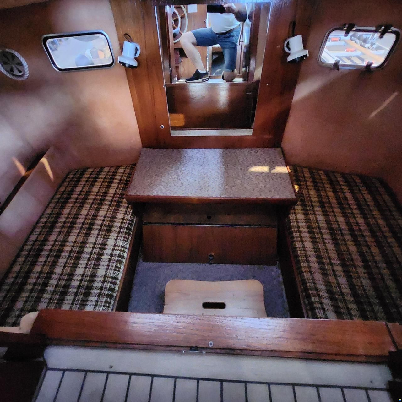 Marco Yachts 810 AK
