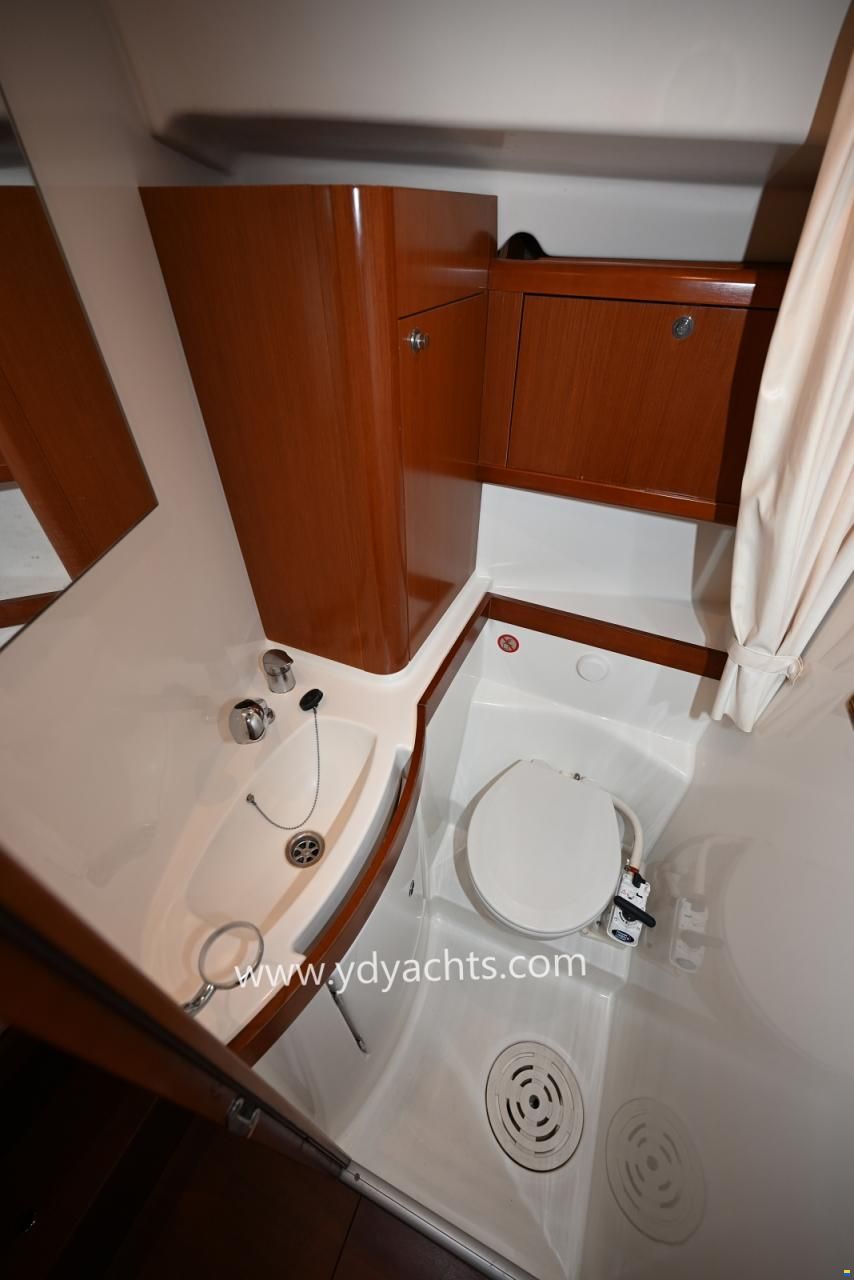 Beneteau Oceanis 40