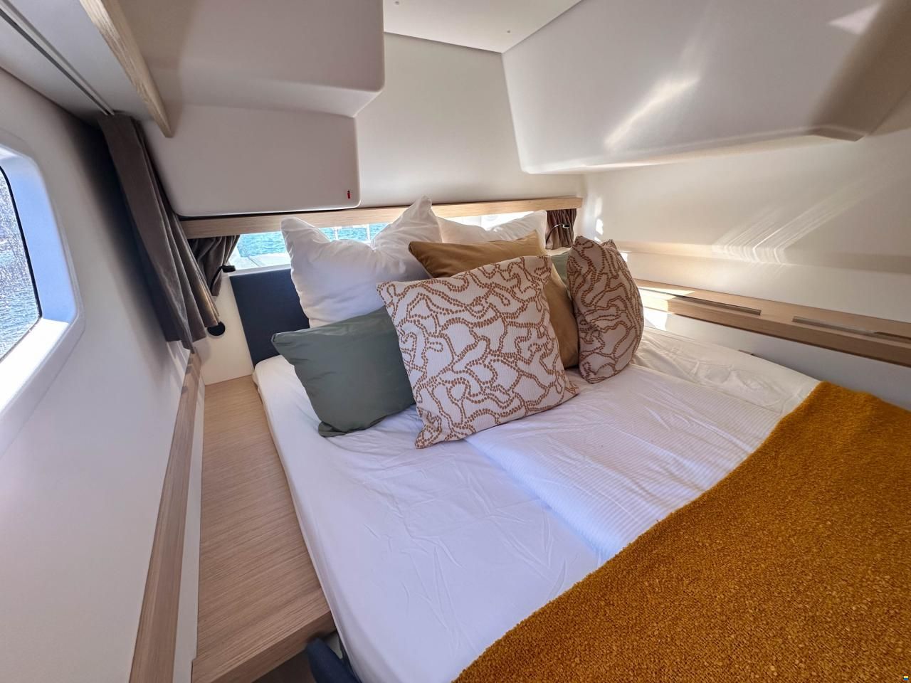 Fountaine Pajot Isla 40