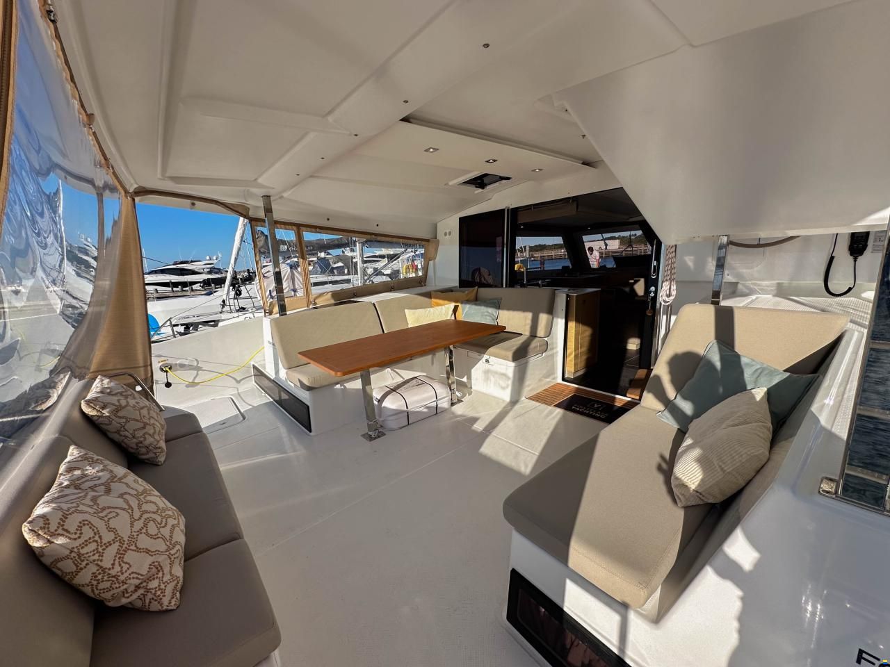 Fountaine Pajot Isla 40