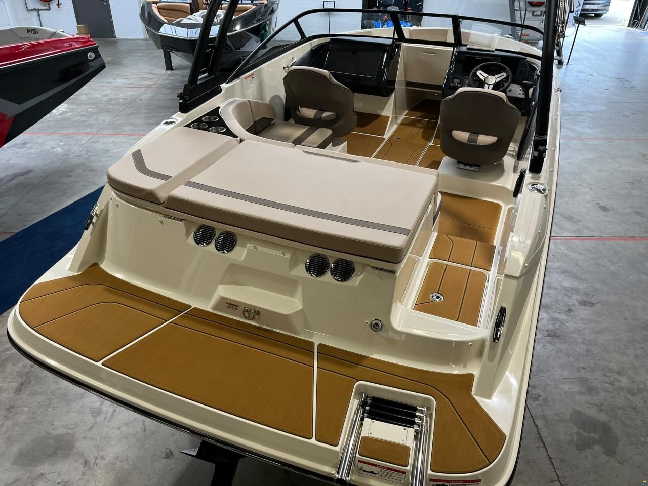 Bayliner V20i - Waketower - 250hp