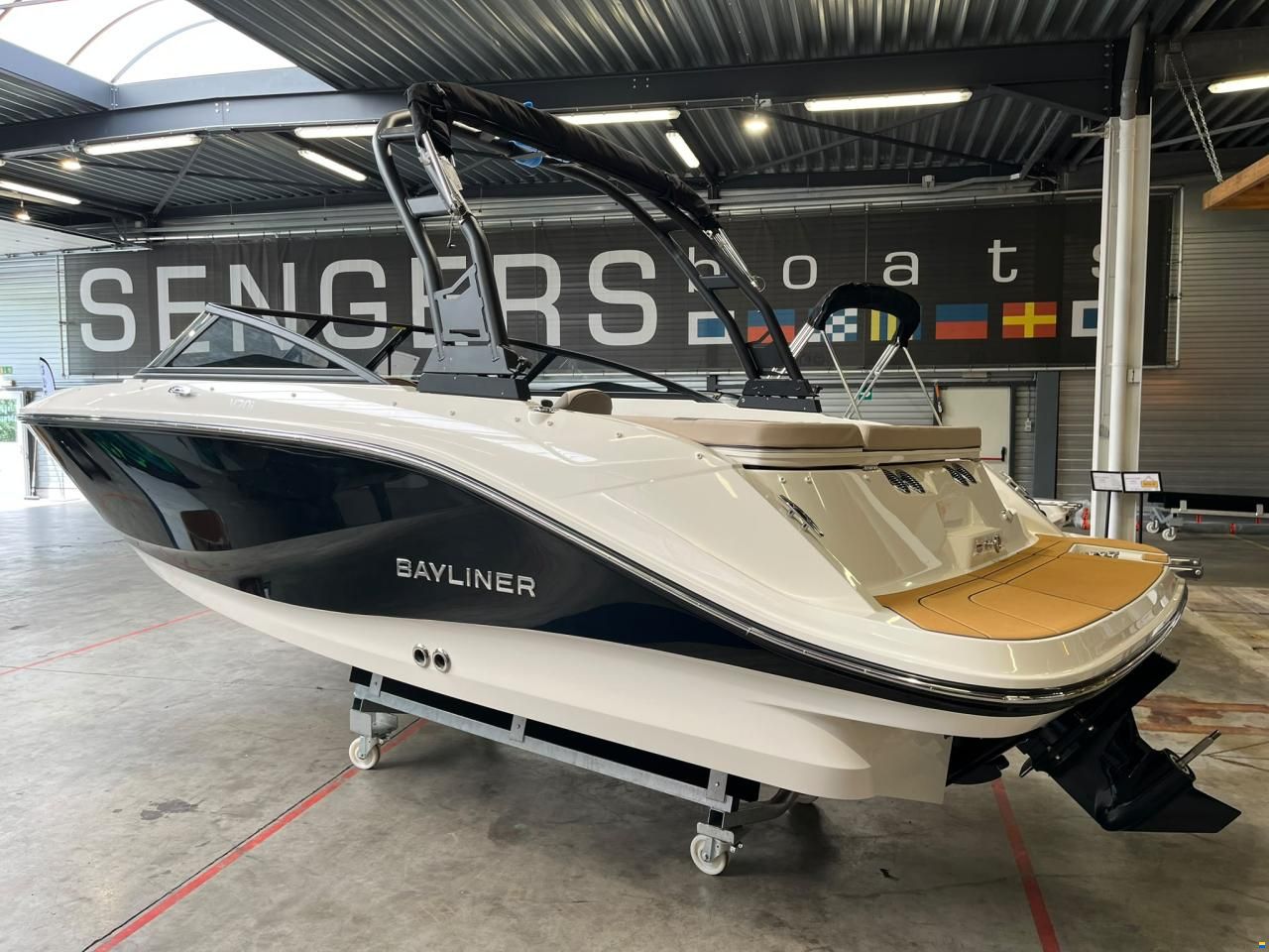 Bayliner V20i - Waketower - 250hp