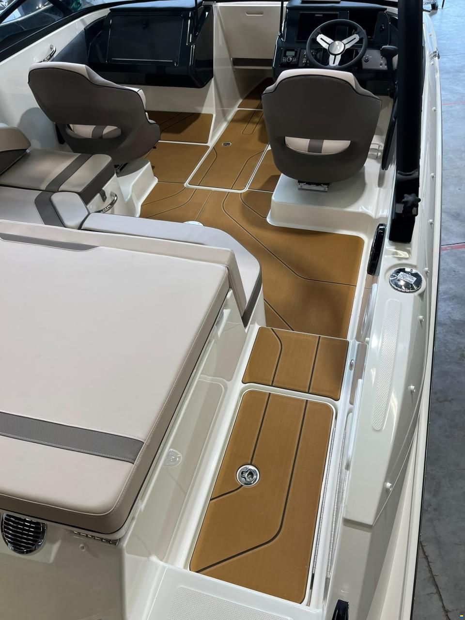 Bayliner V20i - Waketower - 250hp