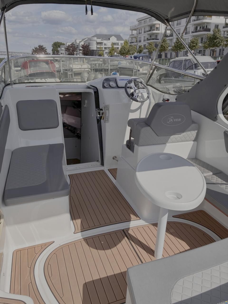Saver 690 Cabin