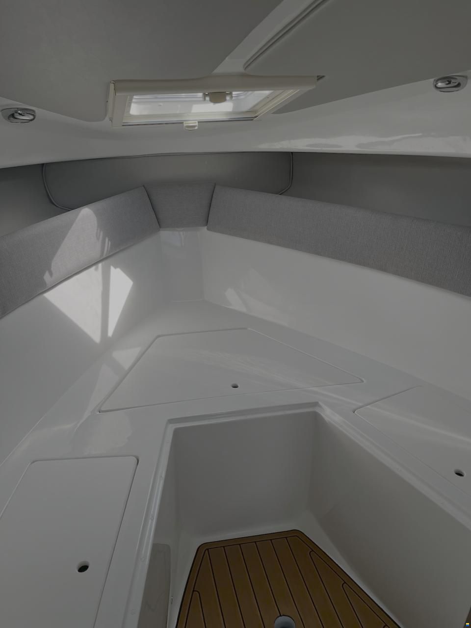 Saver 690 Cabin
