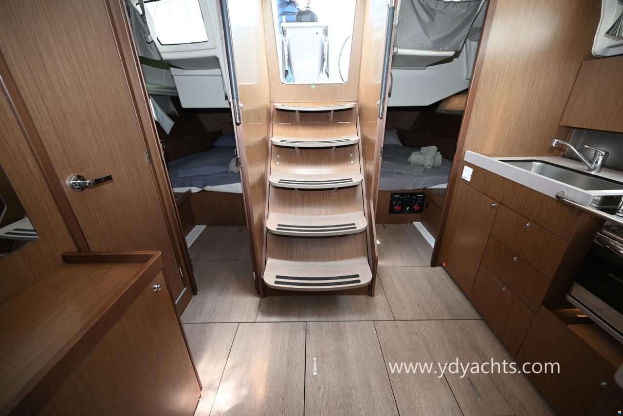 Beneteau Oceanis 41.1