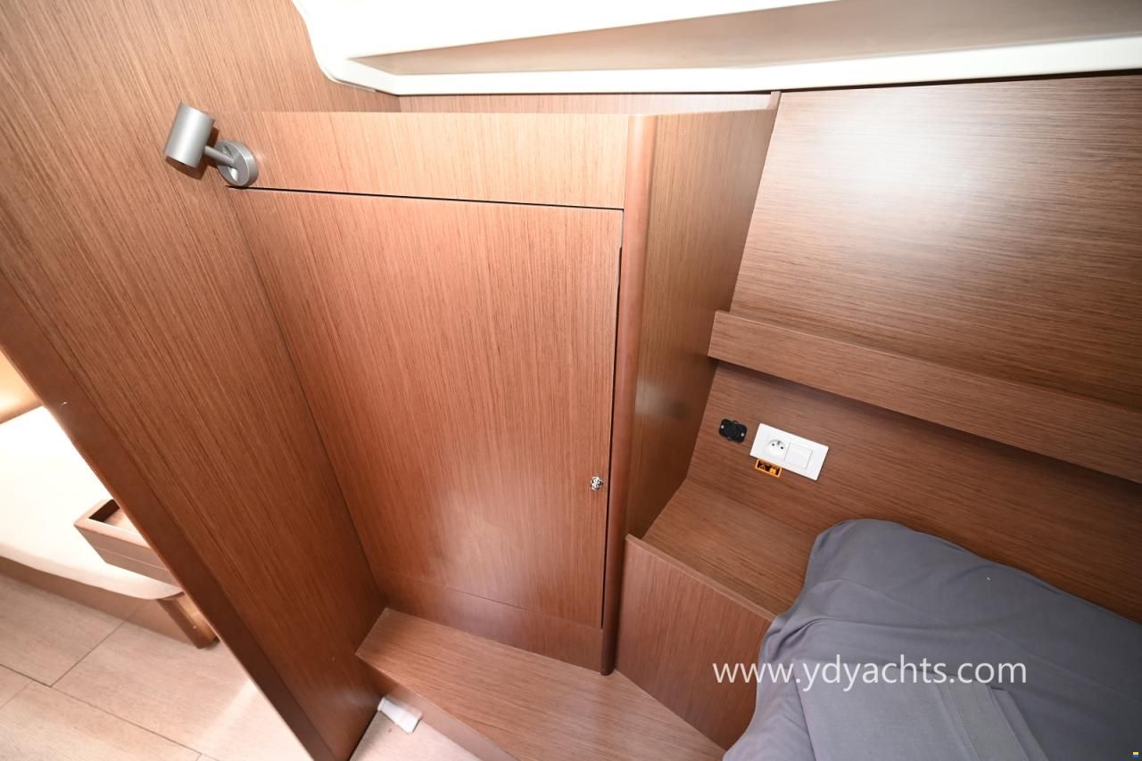 Beneteau Oceanis 41.1