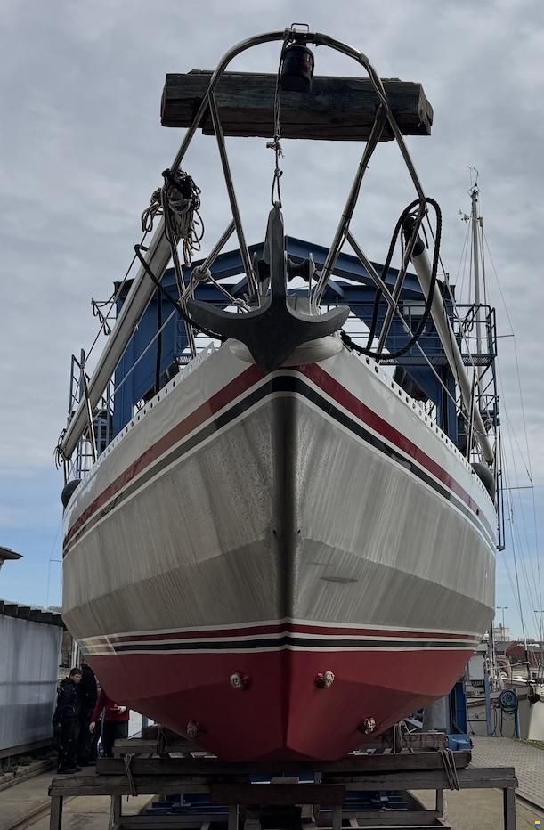 Alubat Ovni 35