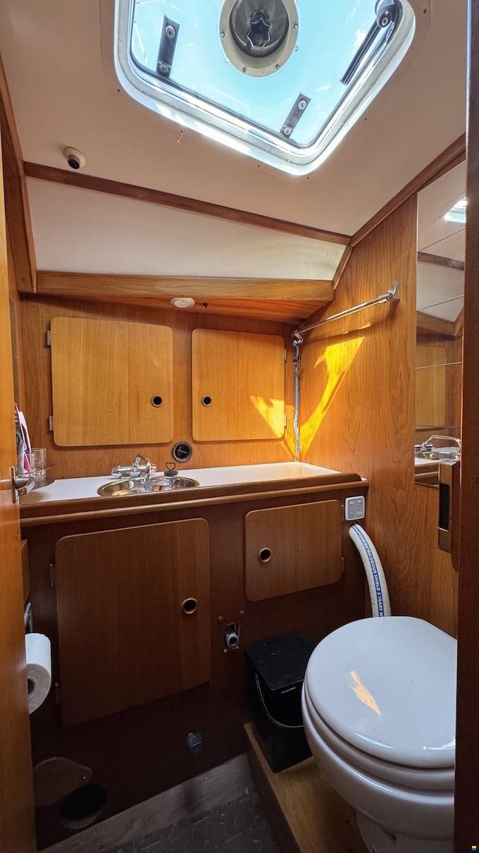 Alubat Ovni 35
