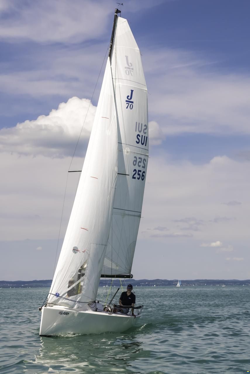 JComposite J/70