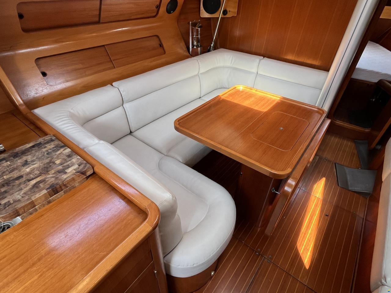 Grand Soleil 38