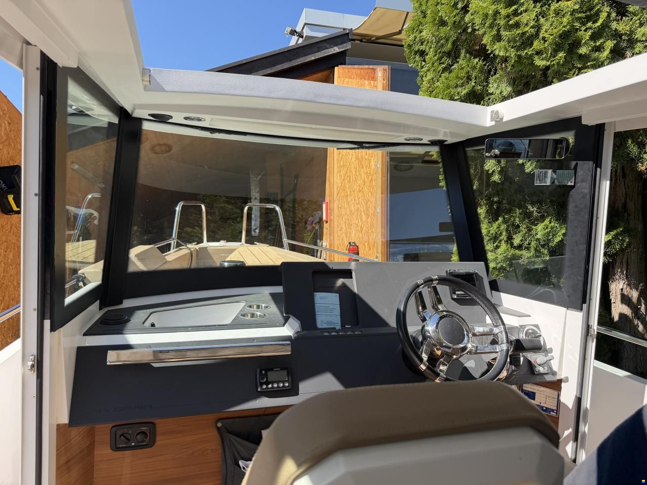 Axopar 28 Cabin / AC