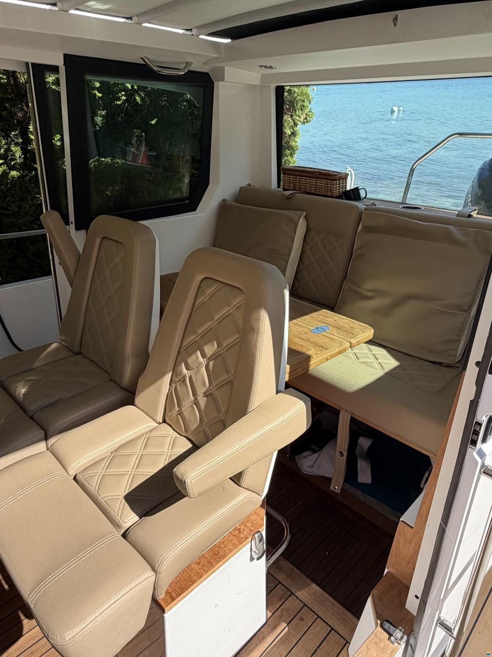 Axopar 28 Cabin / AC