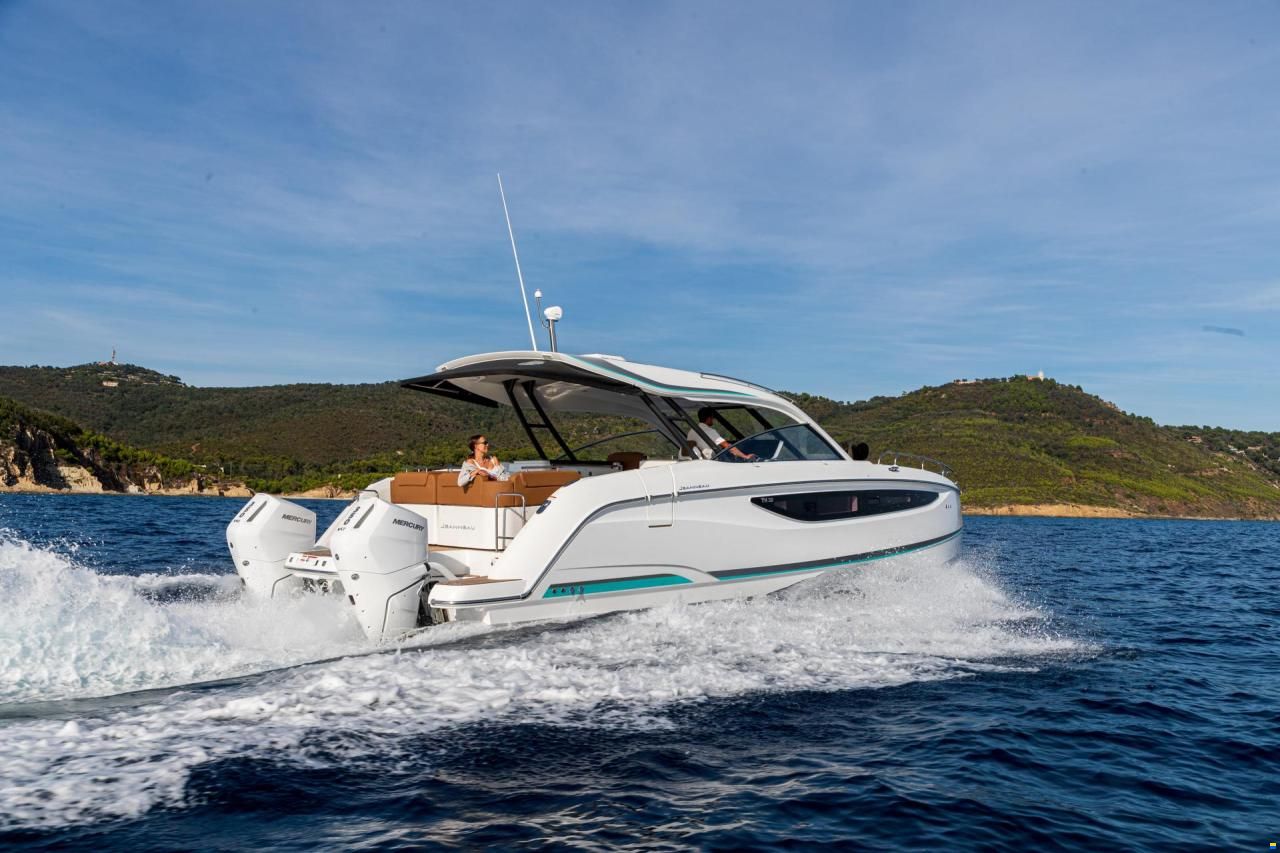Jeanneau TH38