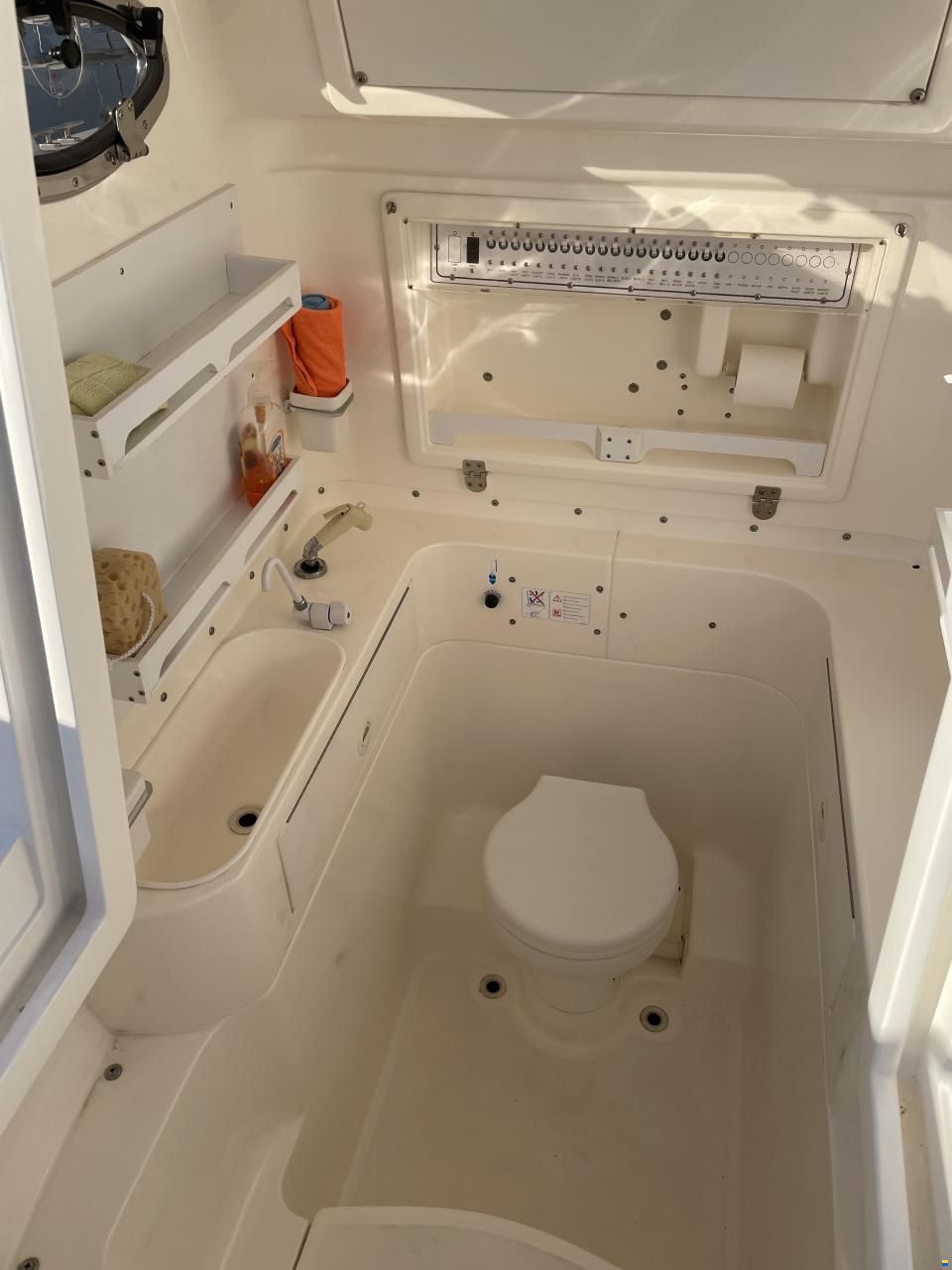Aldhaen Craft 360 SF Cuddy
