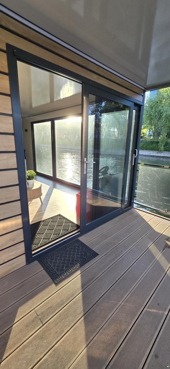 NAUTIA Hausboot L10