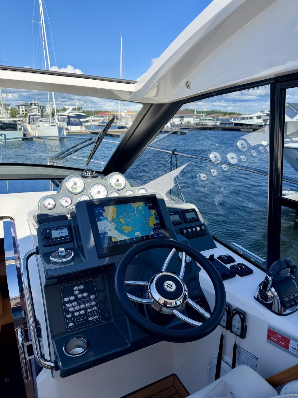 Bavaria S33 HT