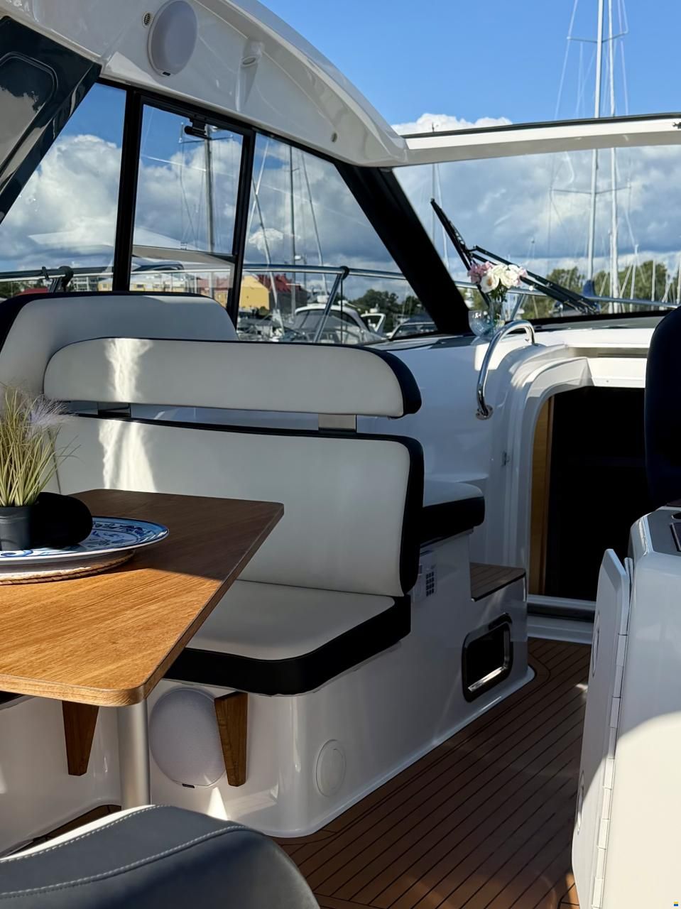 Bavaria S33 HT