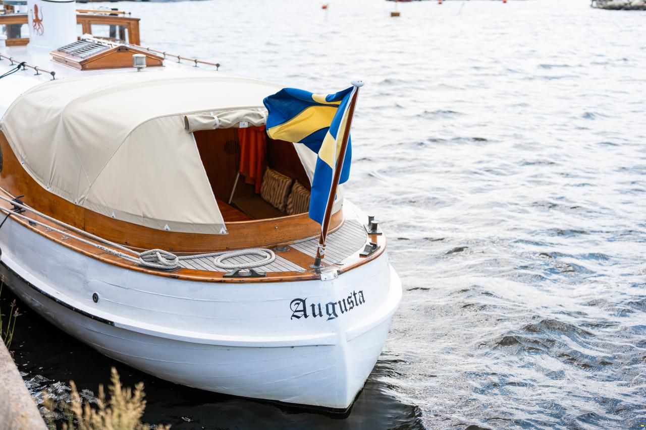 Nakskov Saloon Boat
