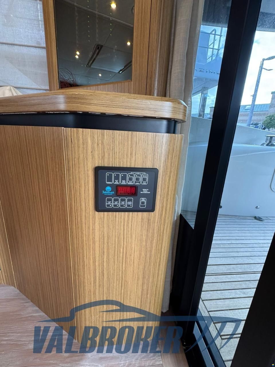Absolute Navetta 52