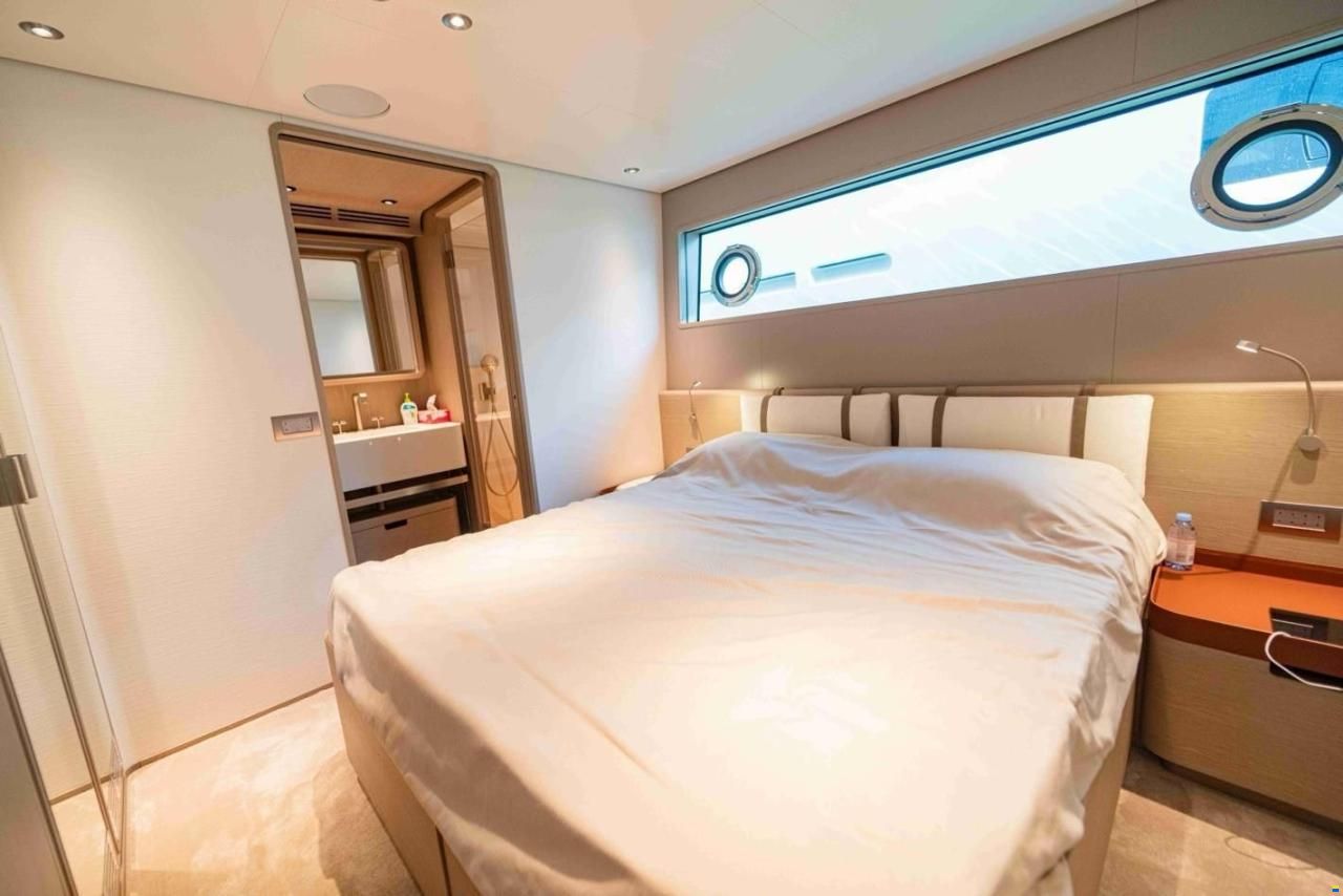 Custom Line Navetta 30