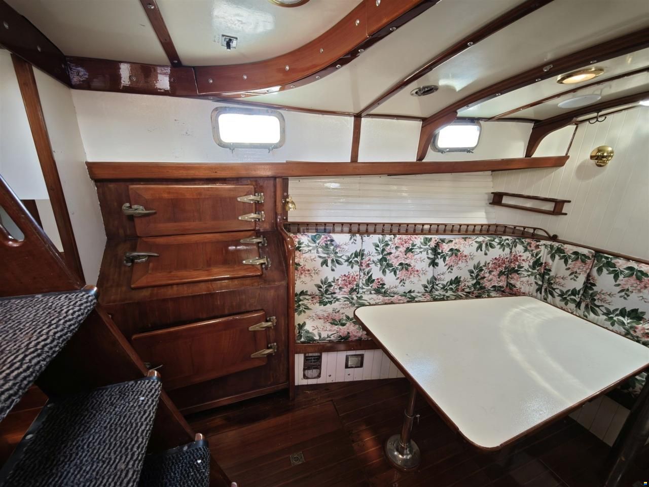 Bluewater Yachts Vagabond 42