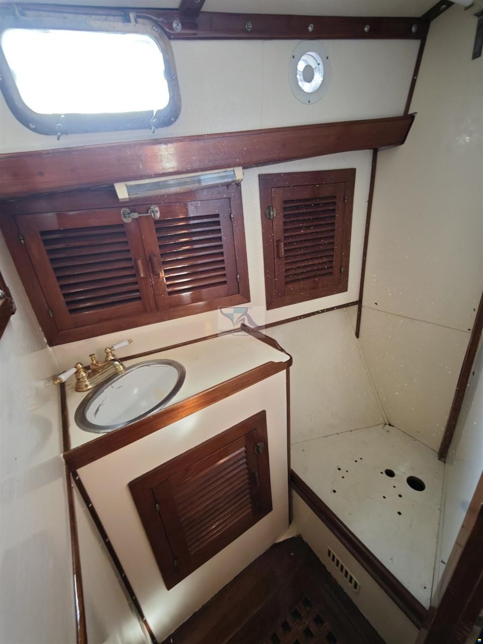 Bluewater Yachts Vagabond 42
