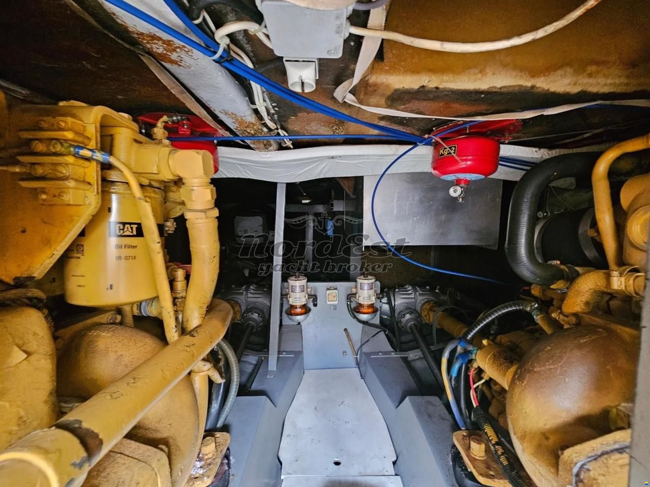 Ferretti 39