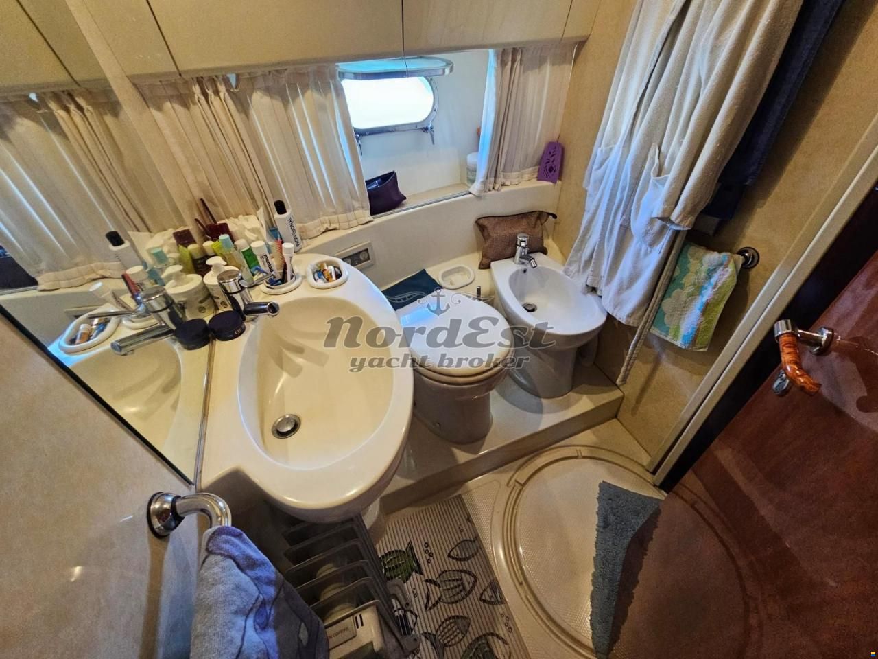Ferretti 430