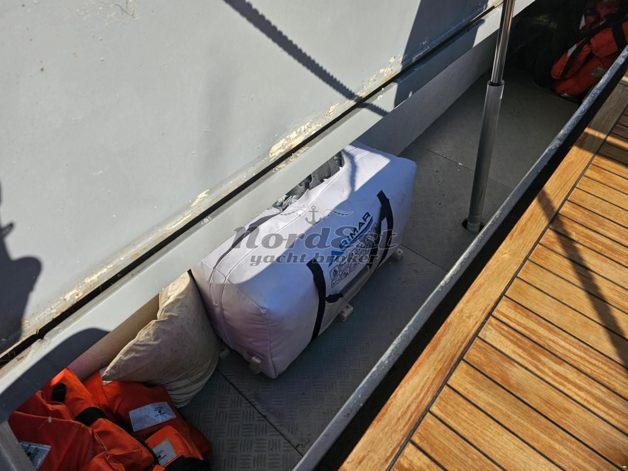 Ferretti 430