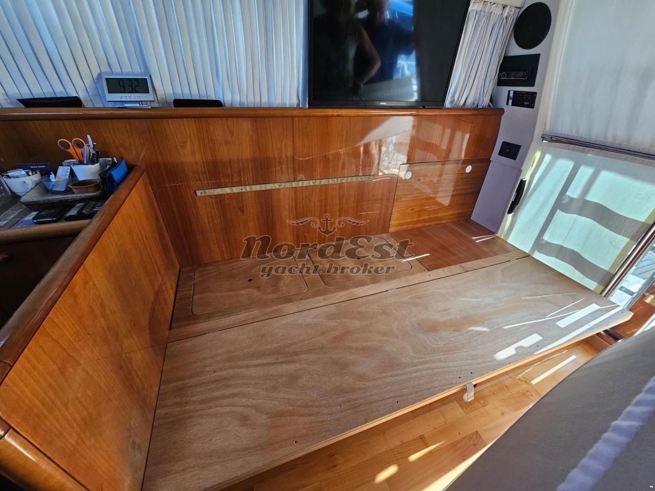 Ferretti 430