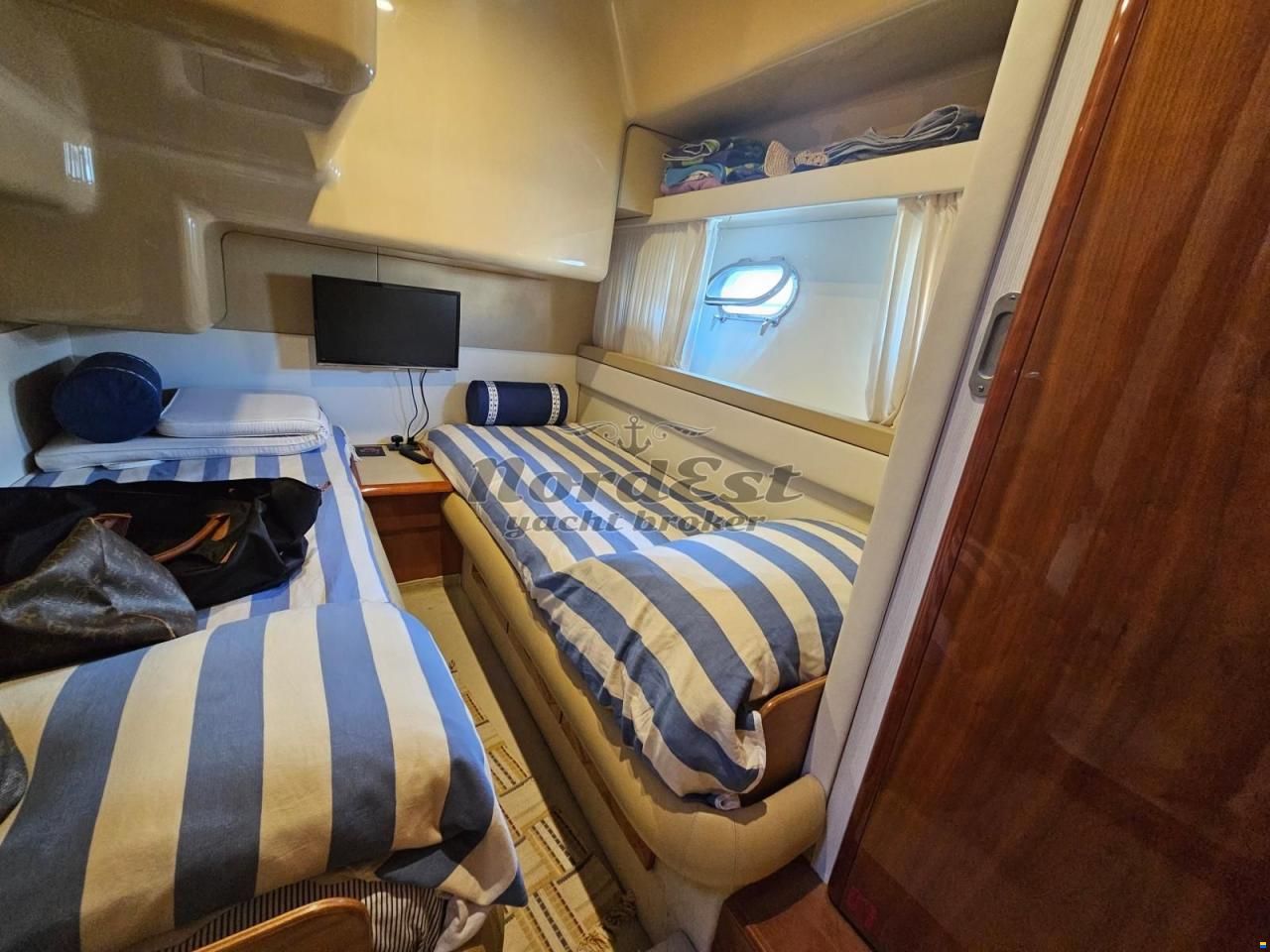Ferretti 430