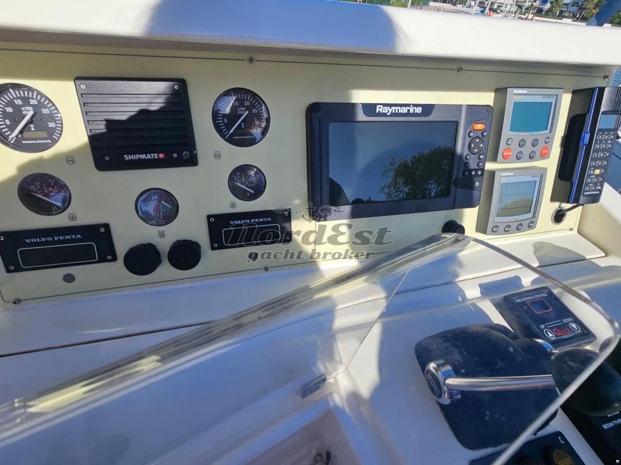 Ferretti 430
