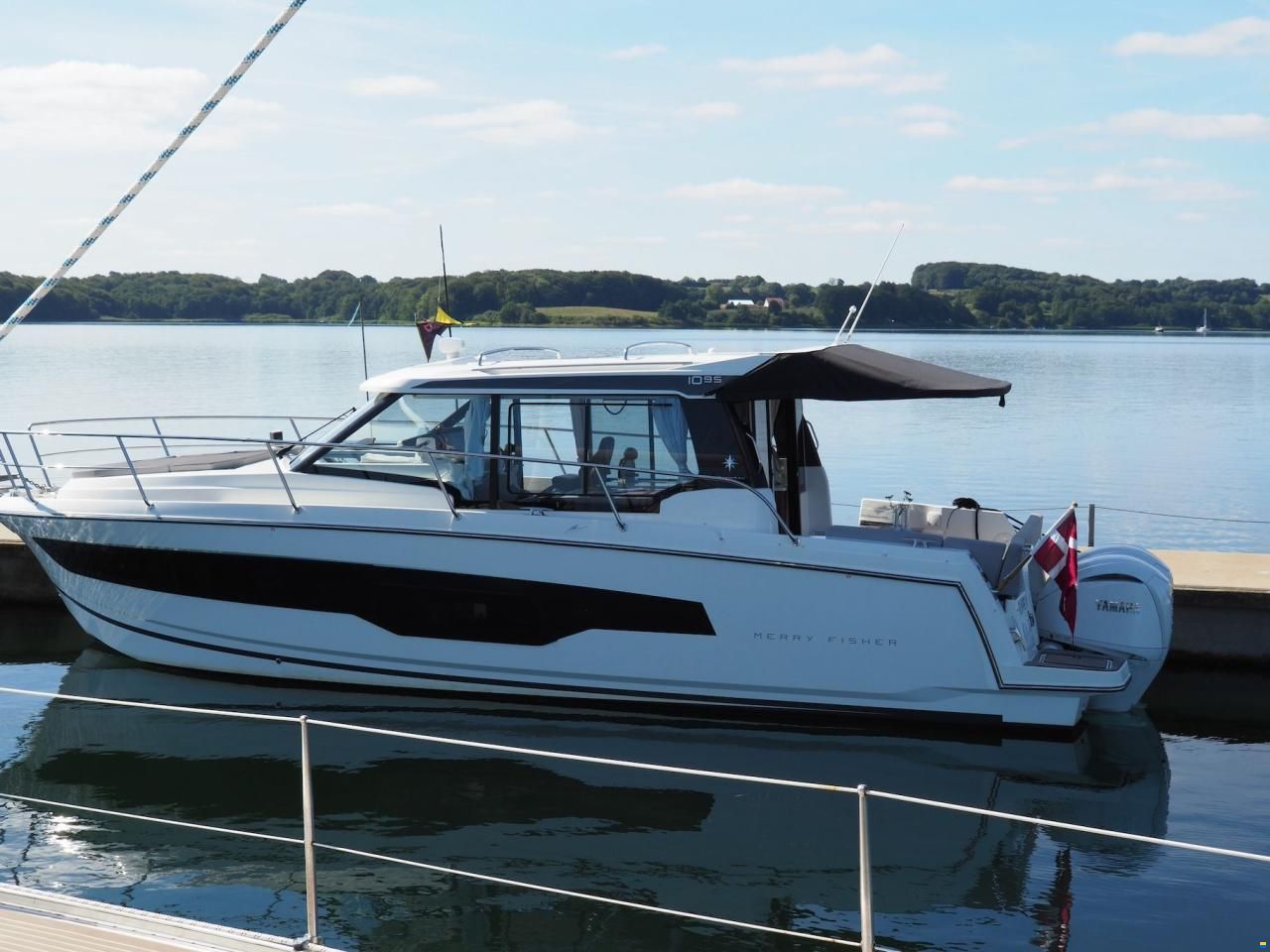 Jeanneau Merry Fisher 1095 Cruiser