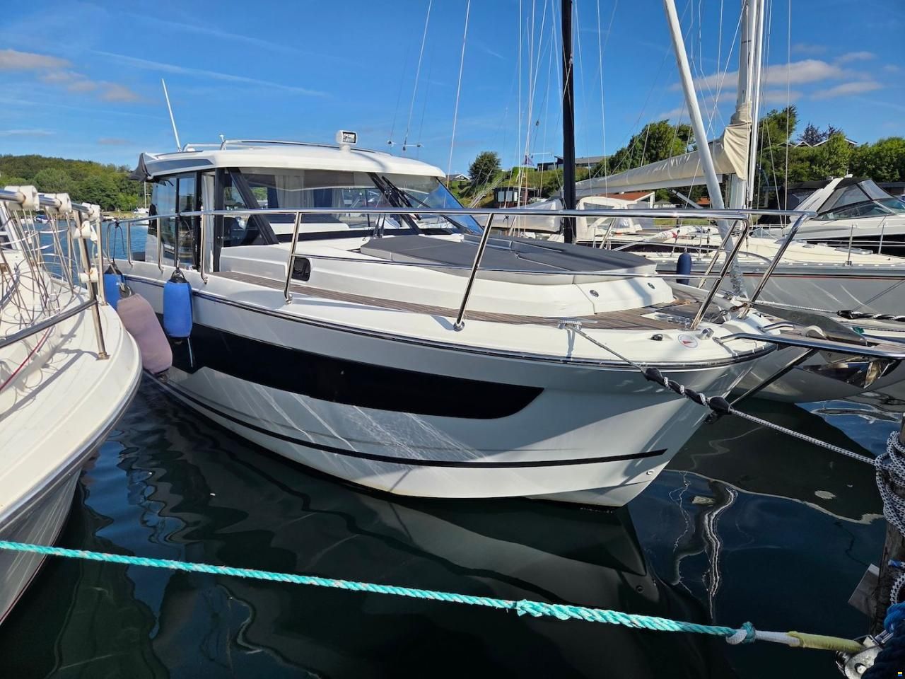 Jeanneau Merry Fisher 1095 Cruiser