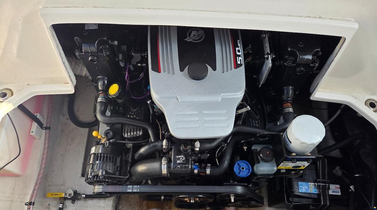Rinker 230 Atlantic