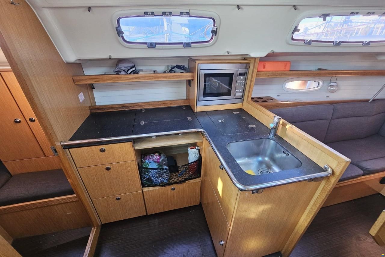 Bavaria Cruiser 35