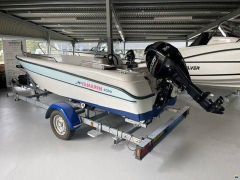 Yamarin 4300 med Mercury F30 EFI ELPT samt trail